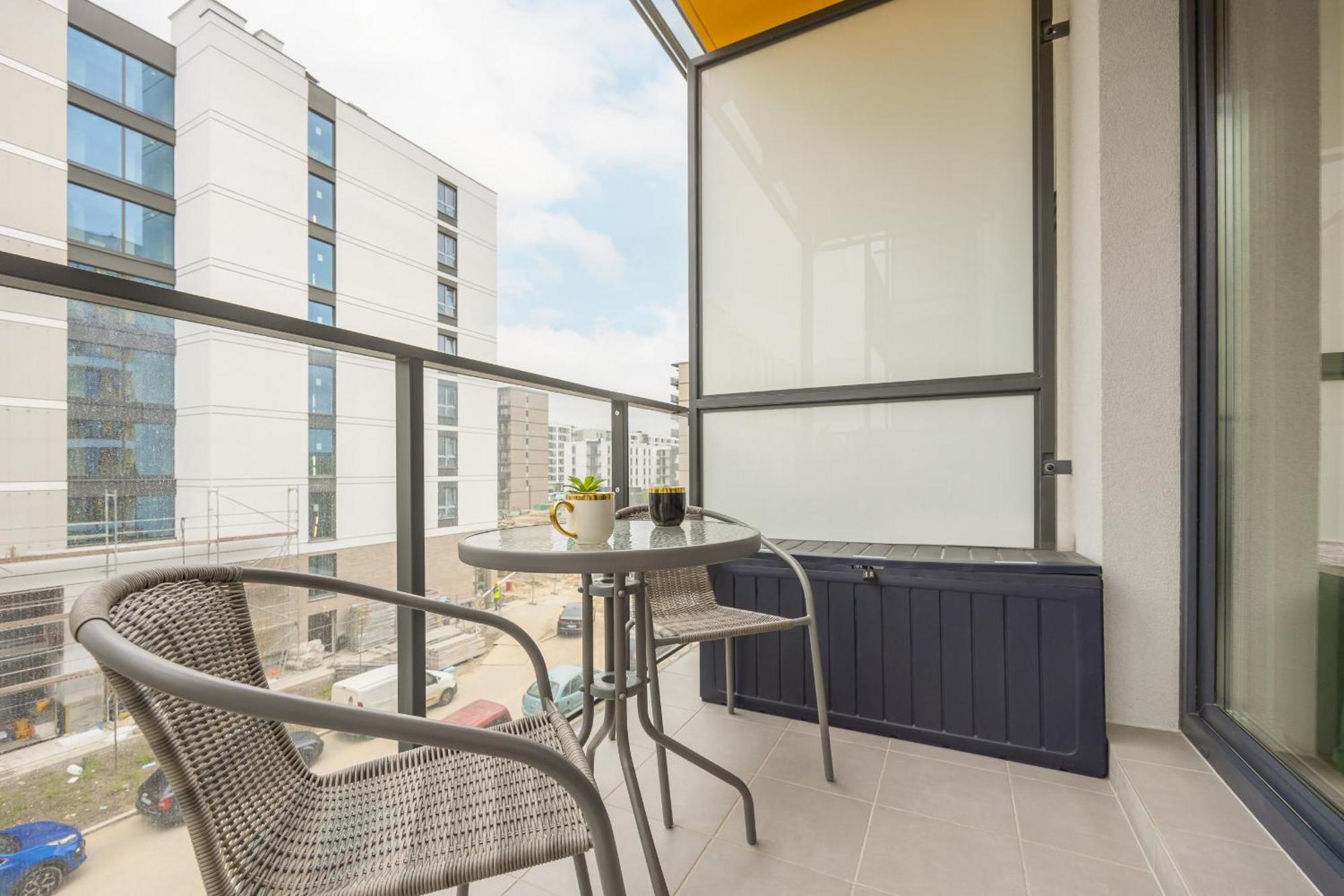 Stylish Apartments With Parking By Noclegi Renters Warsaw Exterior photo