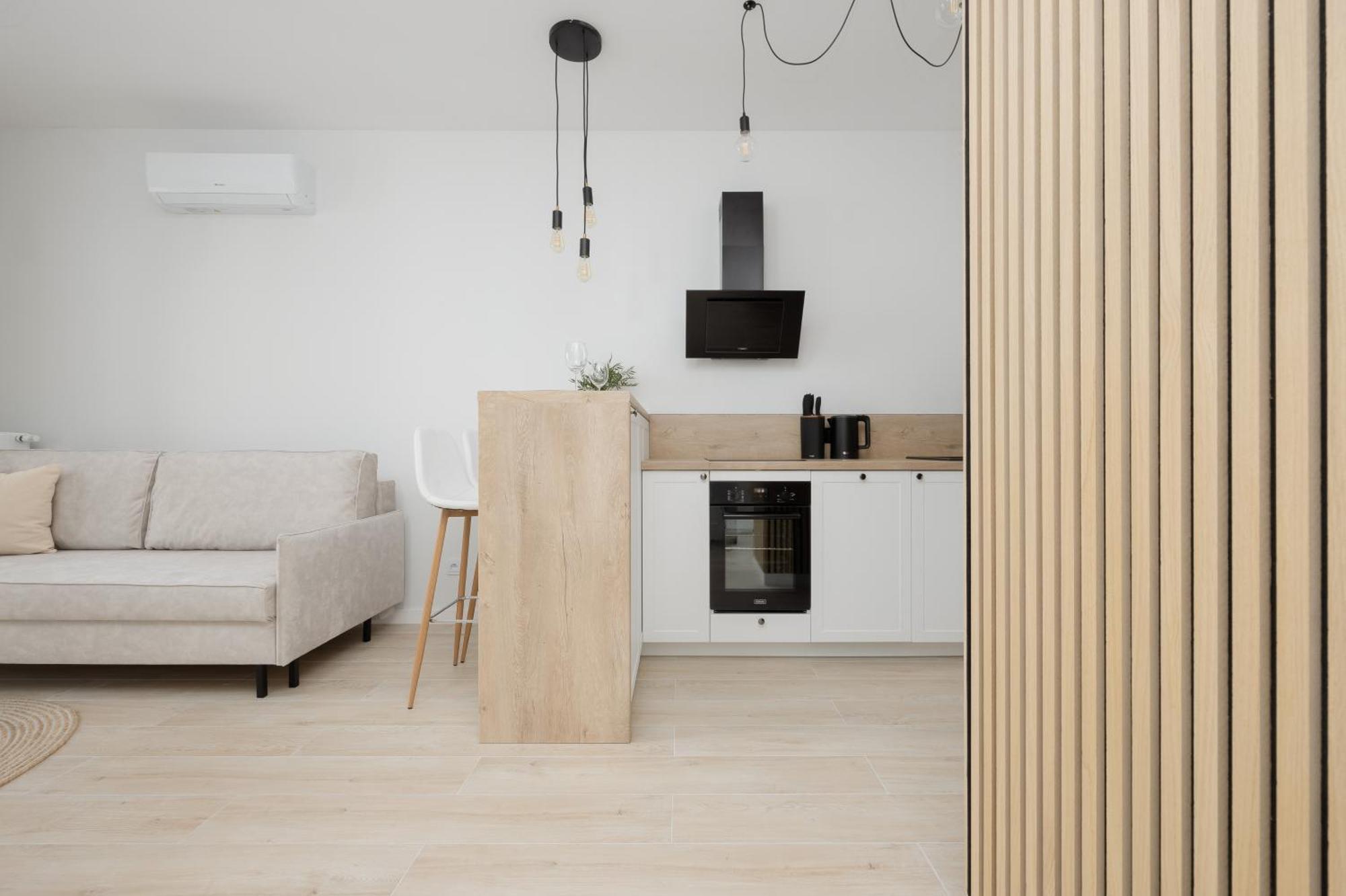 Stylish Apartments With Parking By Noclegi Renters Warsaw Exterior photo