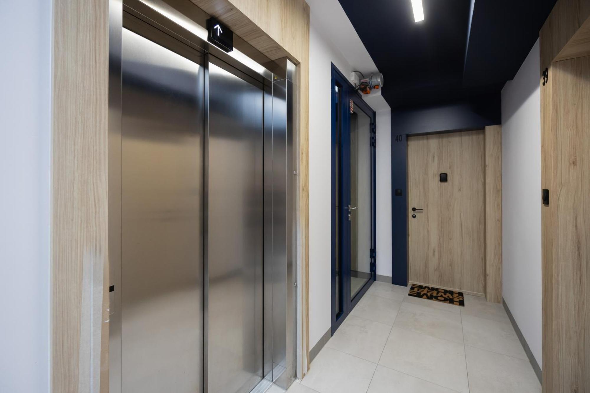 Stylish Apartments With Parking By Noclegi Renters Warsaw Exterior photo